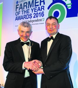 Robert O'Dea is presented with the prestigious 'Dairy Farmer of the Year' award by John Comer of ICMSA at the recent Zurich Insurance - Farming Independent Presentation Dinner in Dublin